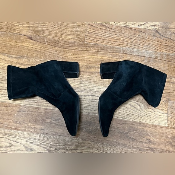 Stuart Weitzman black suede sock slip on ankle bootie size 8 - Picture 1 of 6